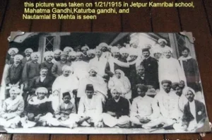 Gandhi arriving in Jetpur, January 21, 1915.